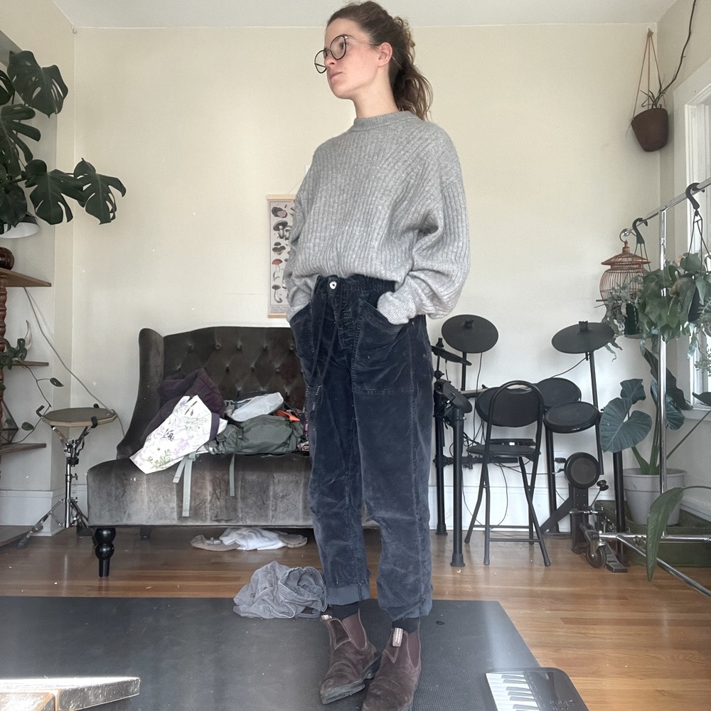 Super soft H&M sweater. XS.